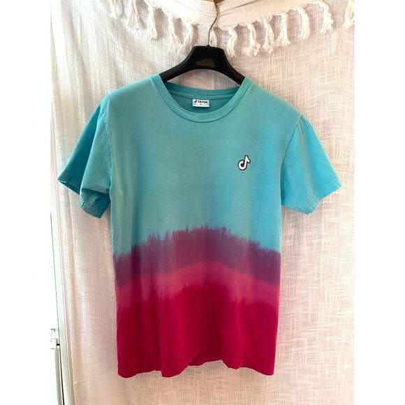 TikTok T-shirt, Unisex size M - Picture 1 of 4